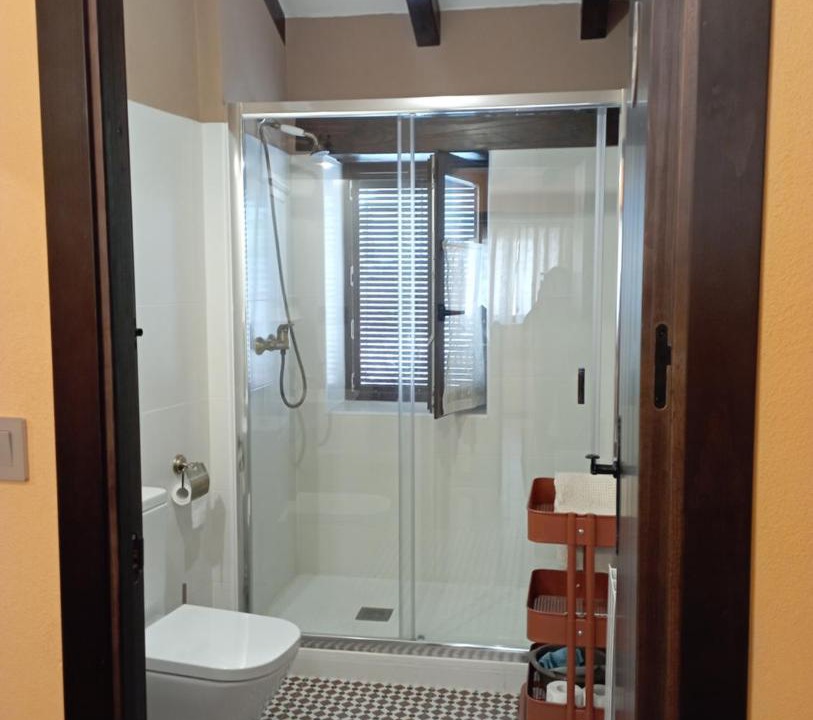 Photo of Bathroom in Armananzas