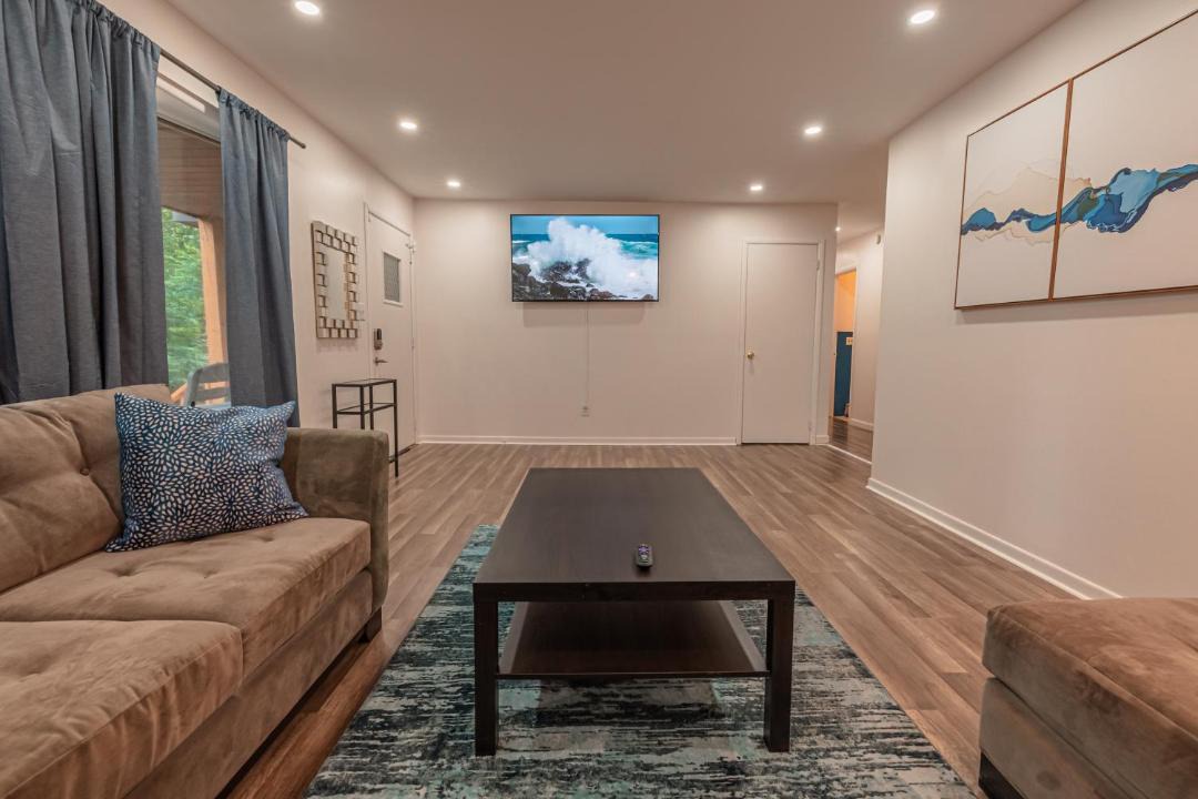 Photo of Livingroom in Tobyhanna