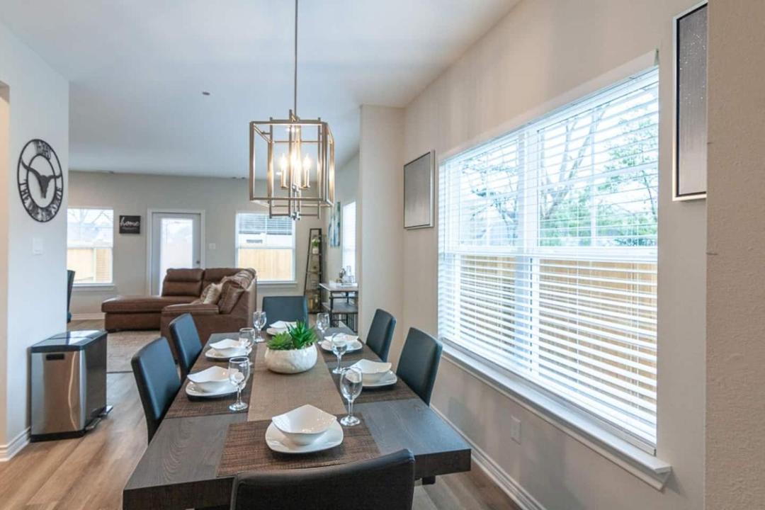 Photo of Livingroom in Foster Place