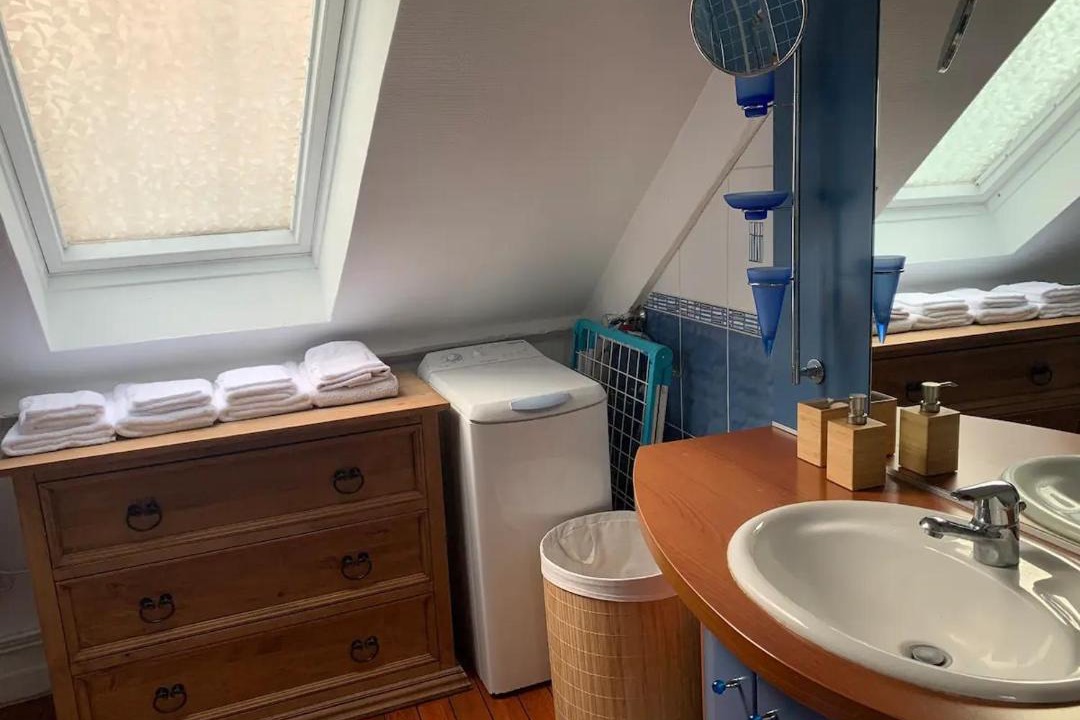 Photo of Bathroom in Rouen City Centre