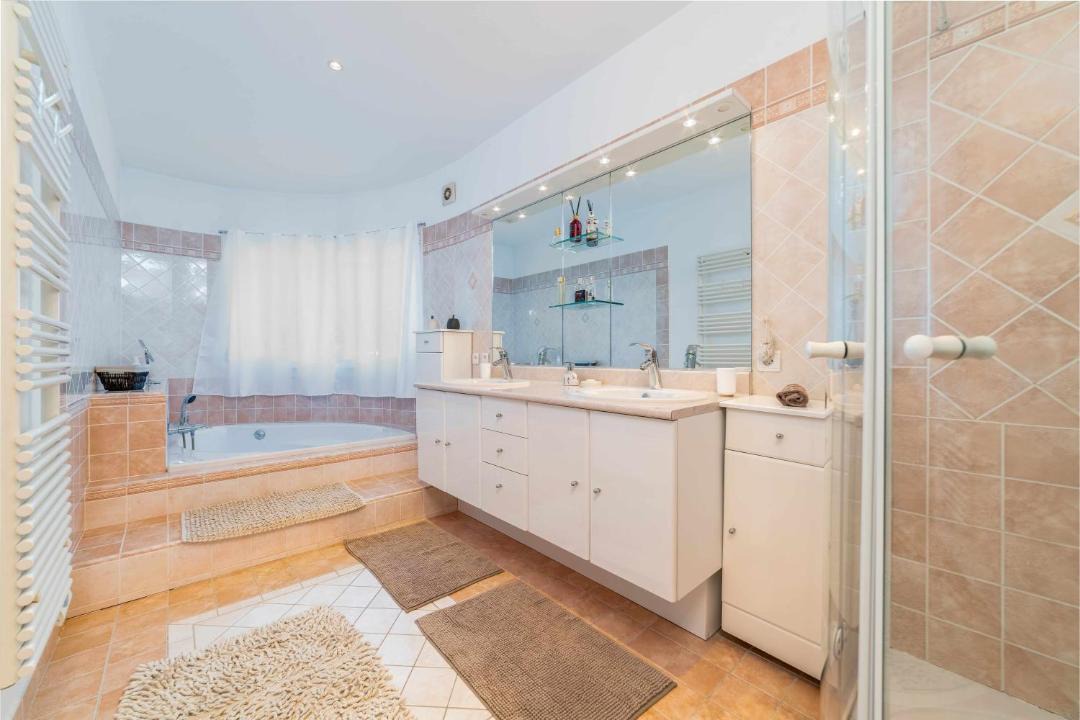 Photo of Bathroom in Puget-sur-Argens