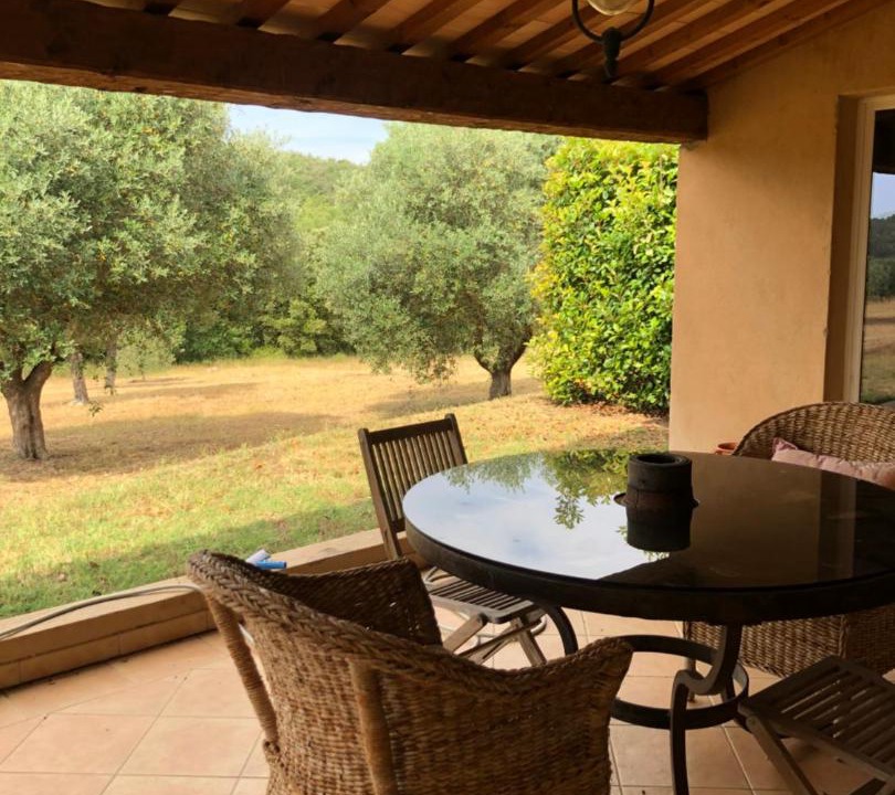 Photo of Patio Balcony in Entrecasteaux
