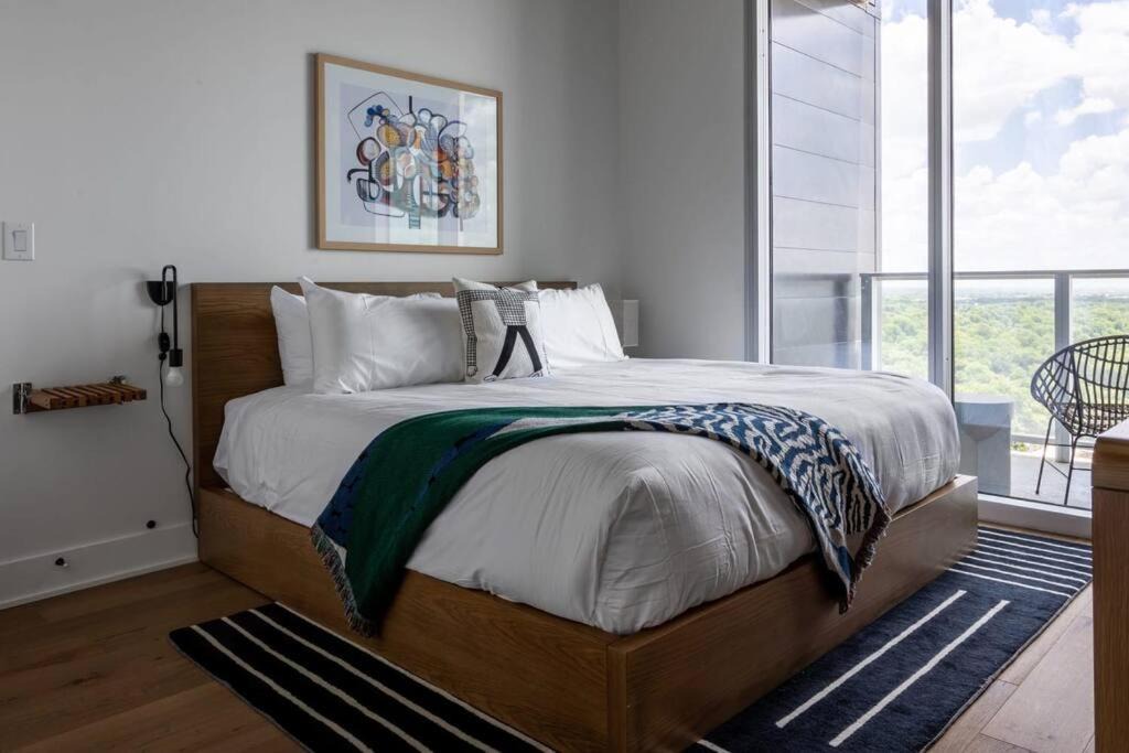 Photo of Bedroom in Rainey Street Historic District
