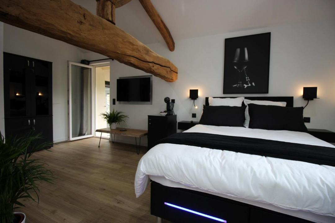 Photo of Bedroom in Corcelles-en-Beaujolais