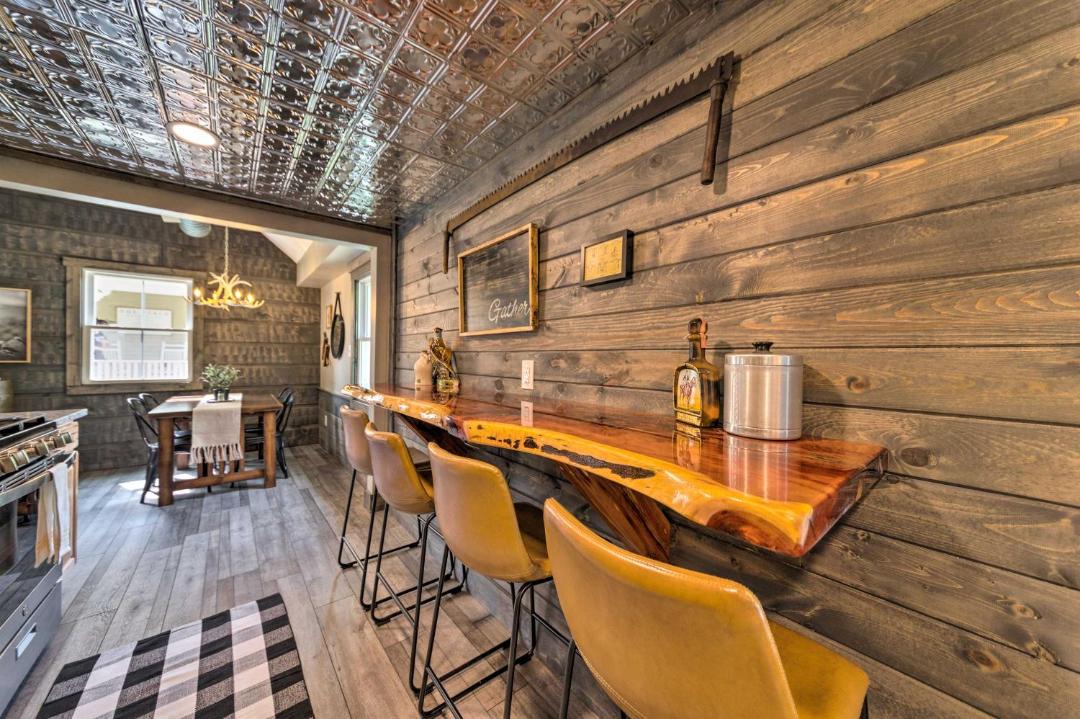 Photo of Others in Defiance