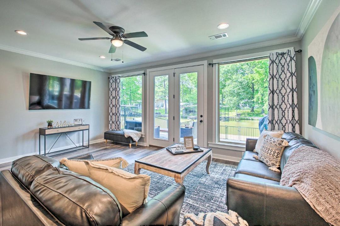 Photo of Livingroom in Lake Hamilton