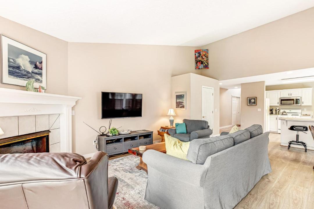 Photo of Others in Nehalem