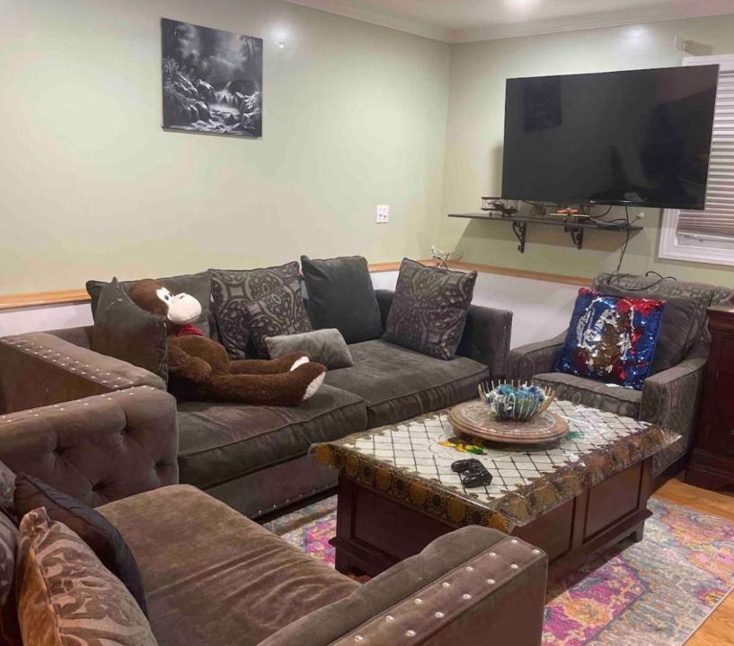 Photo of Livingroom in Eatontown