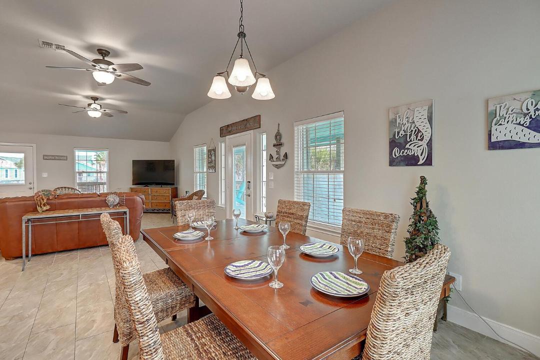 Photo of Others in Leeward Sands