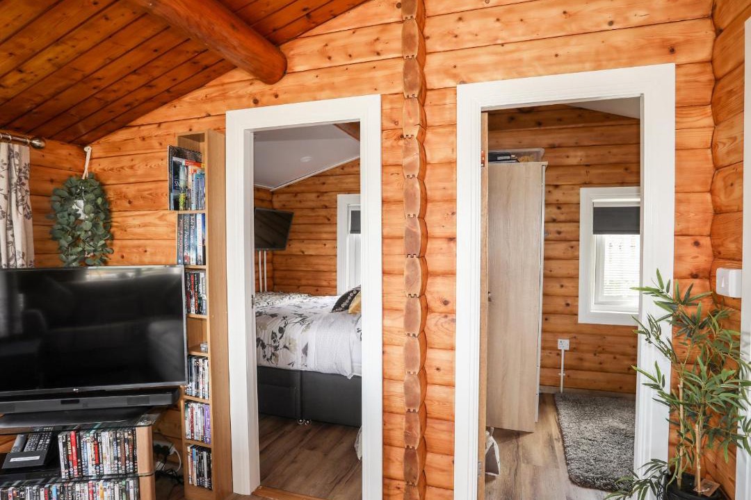 Photo of Others in Bronaber