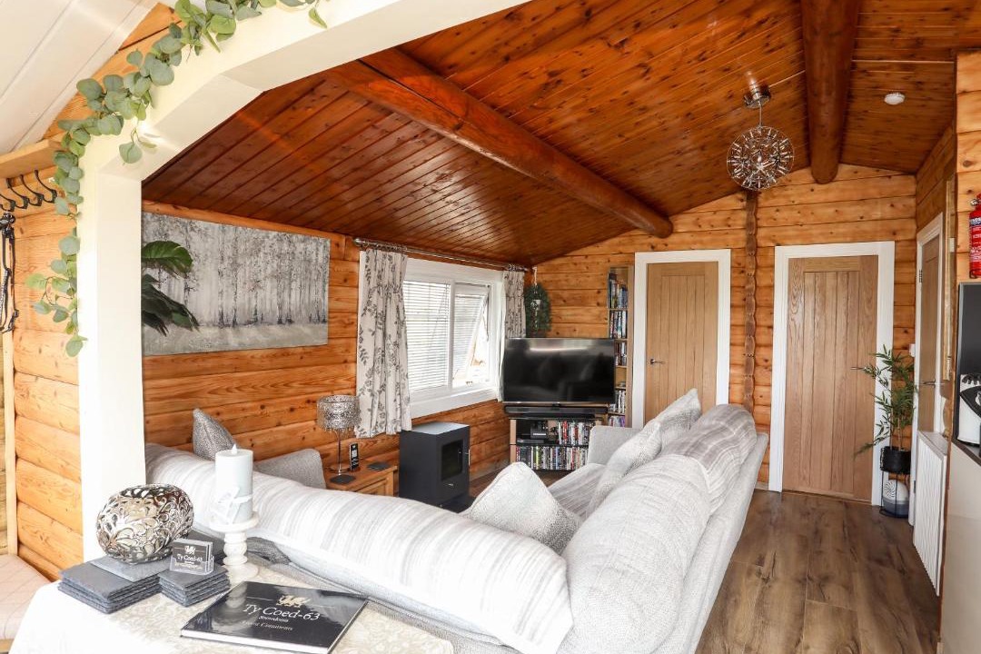 Photo of Others in Bronaber