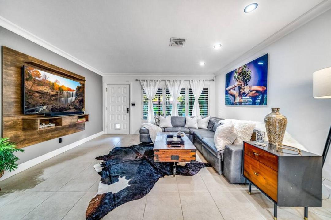 Photo of Others in Wilton Manors