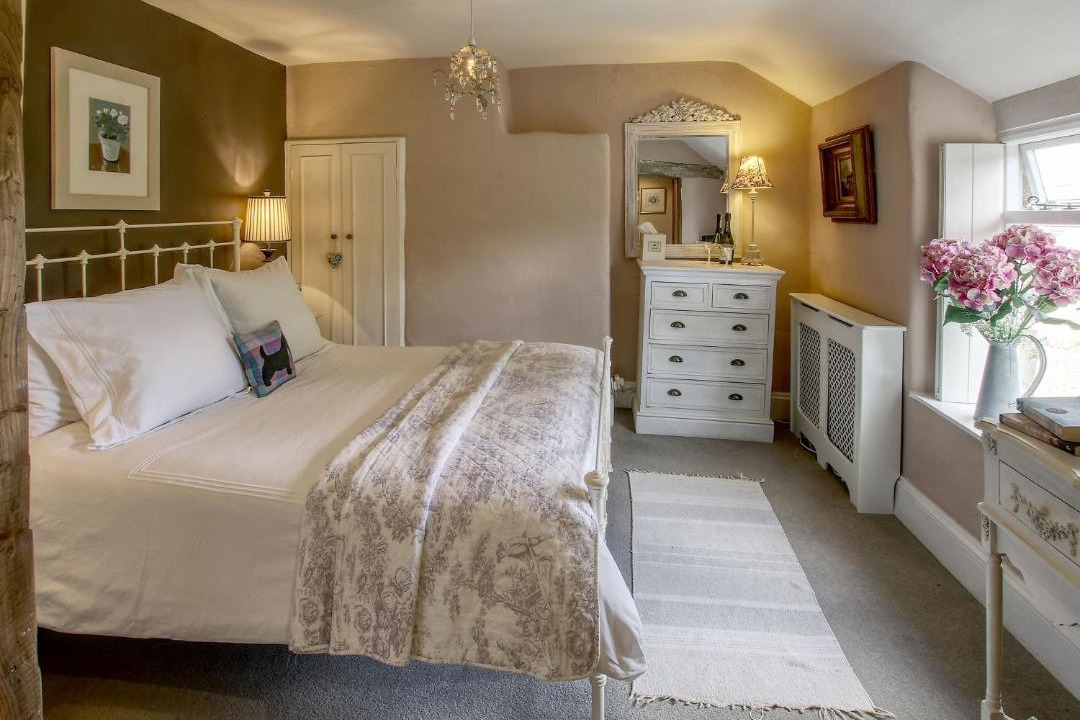 Photo of Bedroom in Shipton under Wychwood