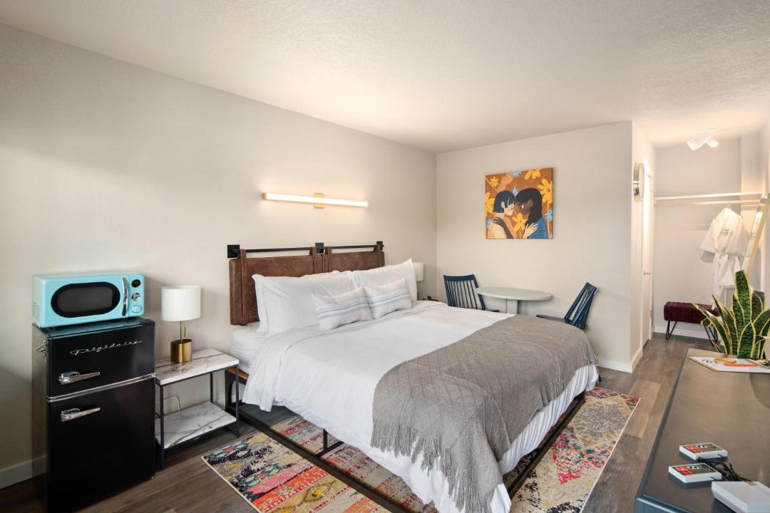 Photo of Others in Pullman