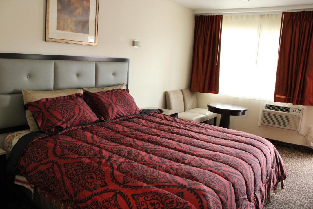 Photo of Others in Pullman