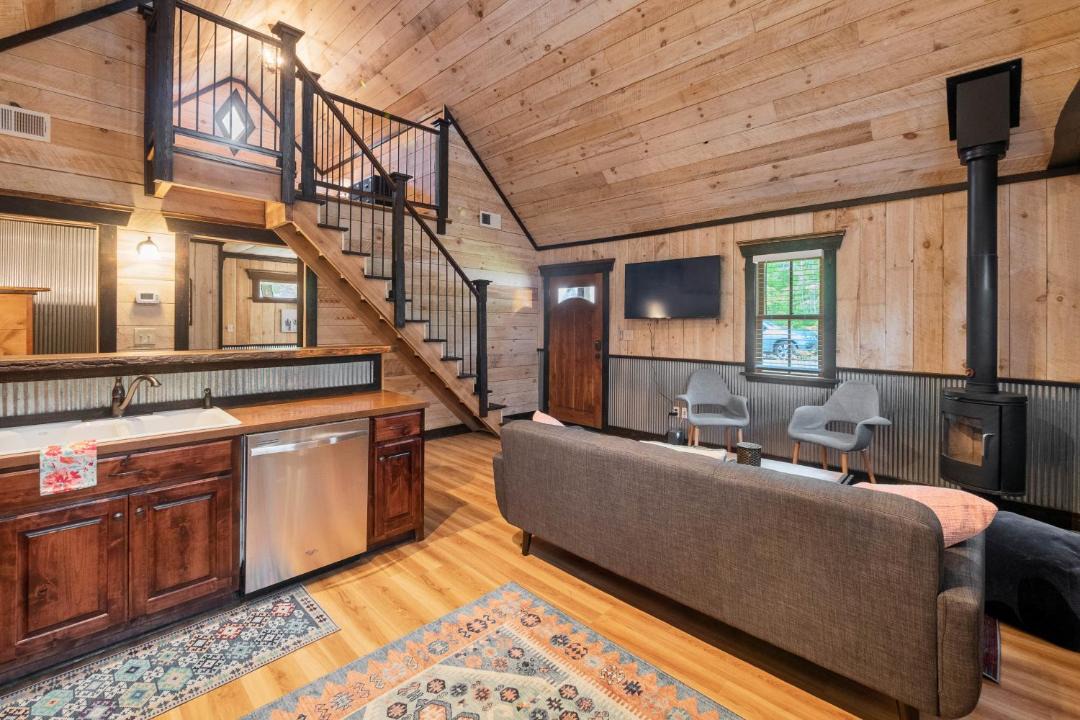 Photo of Others in Rising Fawn