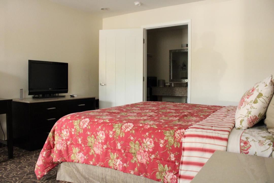 Photo of Others in Pullman