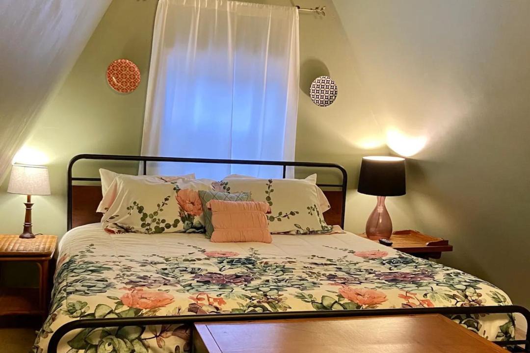 Photo of Bedroom in Flintstone