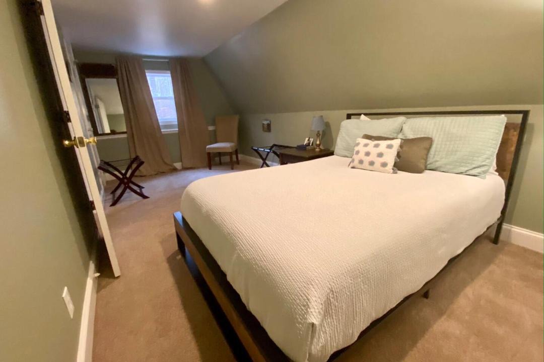 Photo of Bedroom in Flintstone