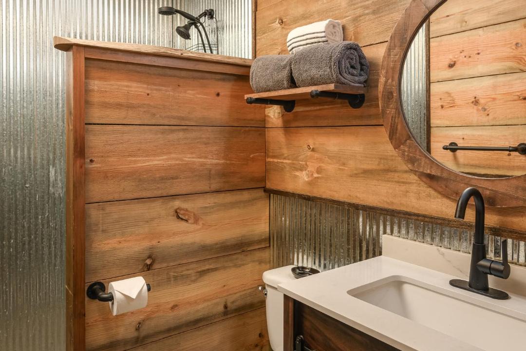 Photo of Bathroom in Rising Fawn