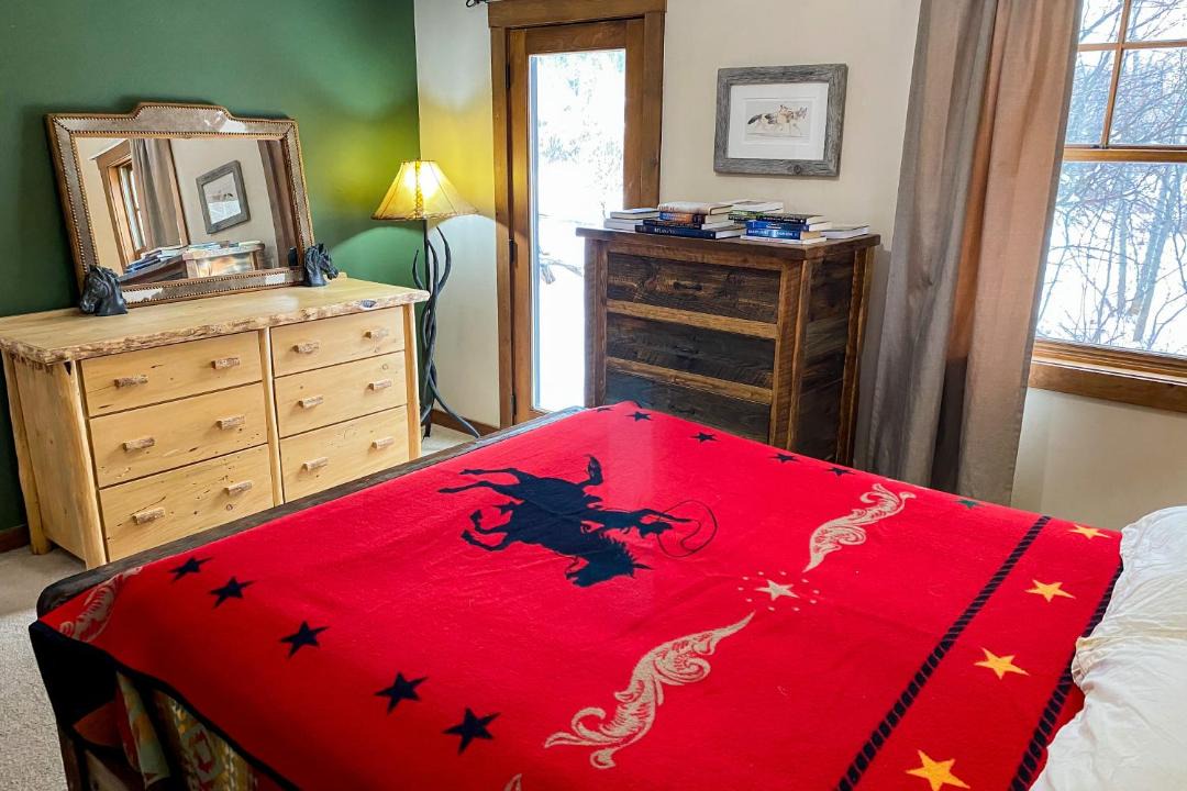 Photo of Bedroom in Victor