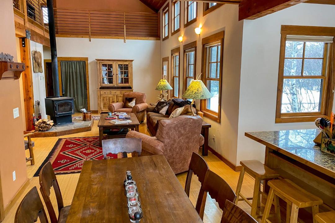 Photo of Livingroom in Victor