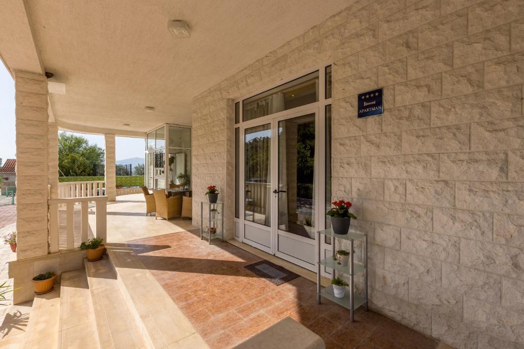 Photo of Patio Balcony in Ruzic
