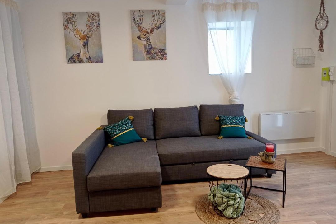 Photo of Livingroom in Ballan-Mire