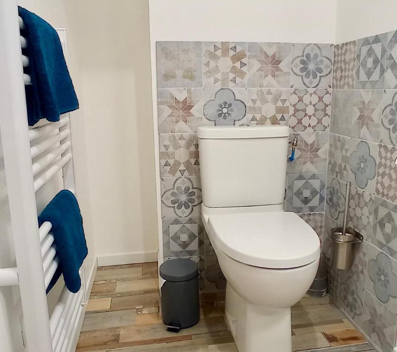 Photo of Bathroom in Ballan-Mire