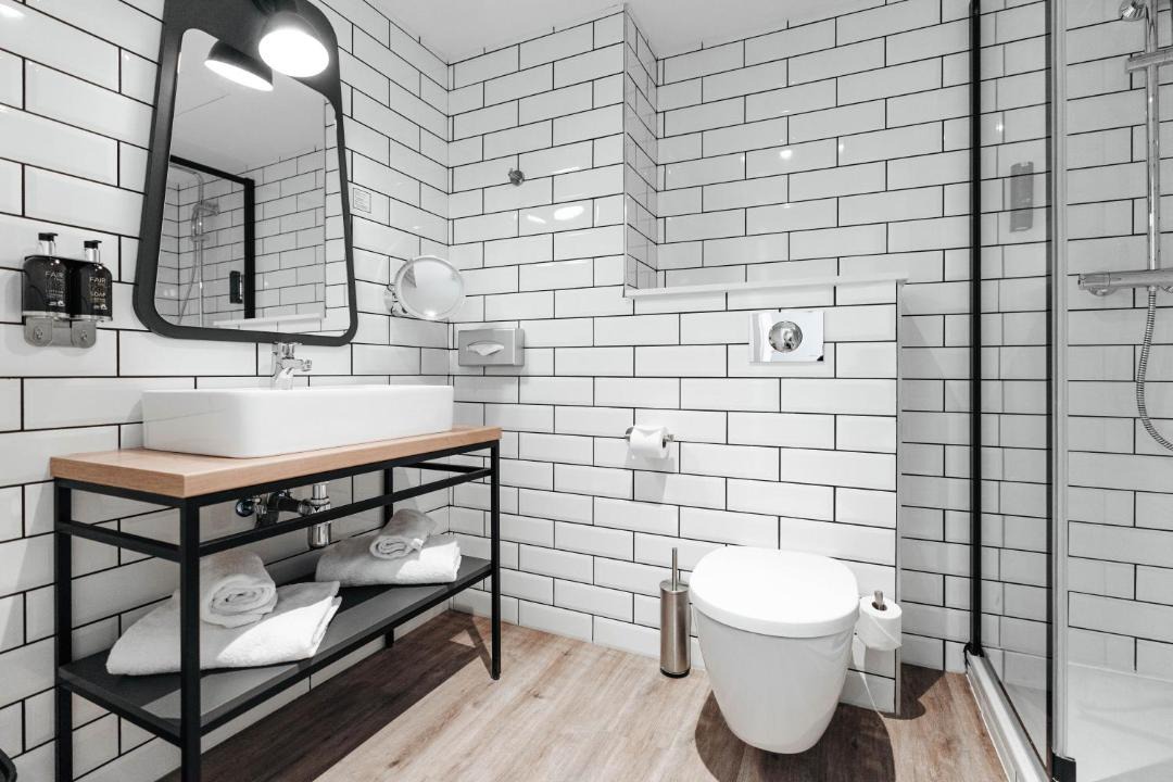 Photo of Bathroom in Saint-Germain-en-Laye