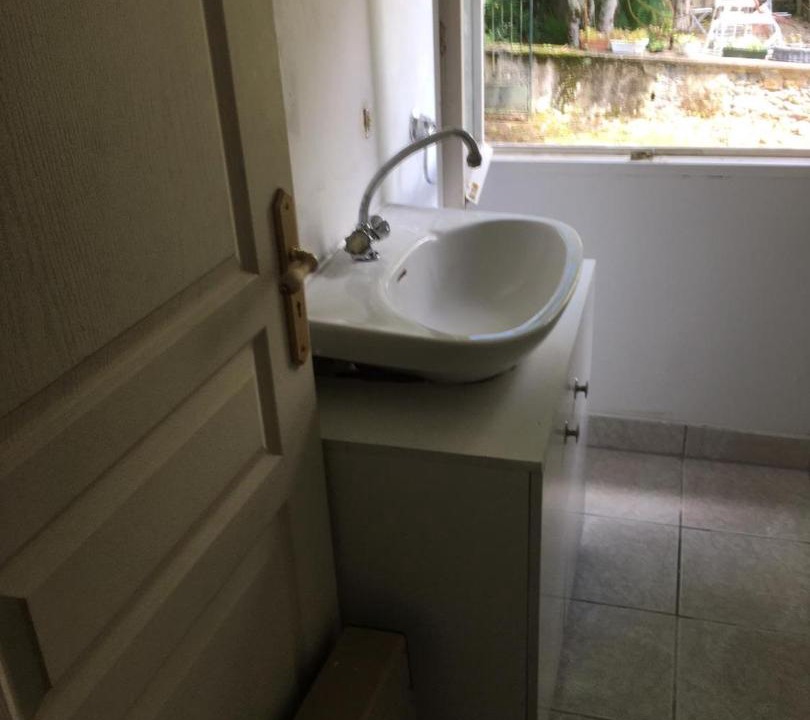 Photo of Bathroom in Scoury