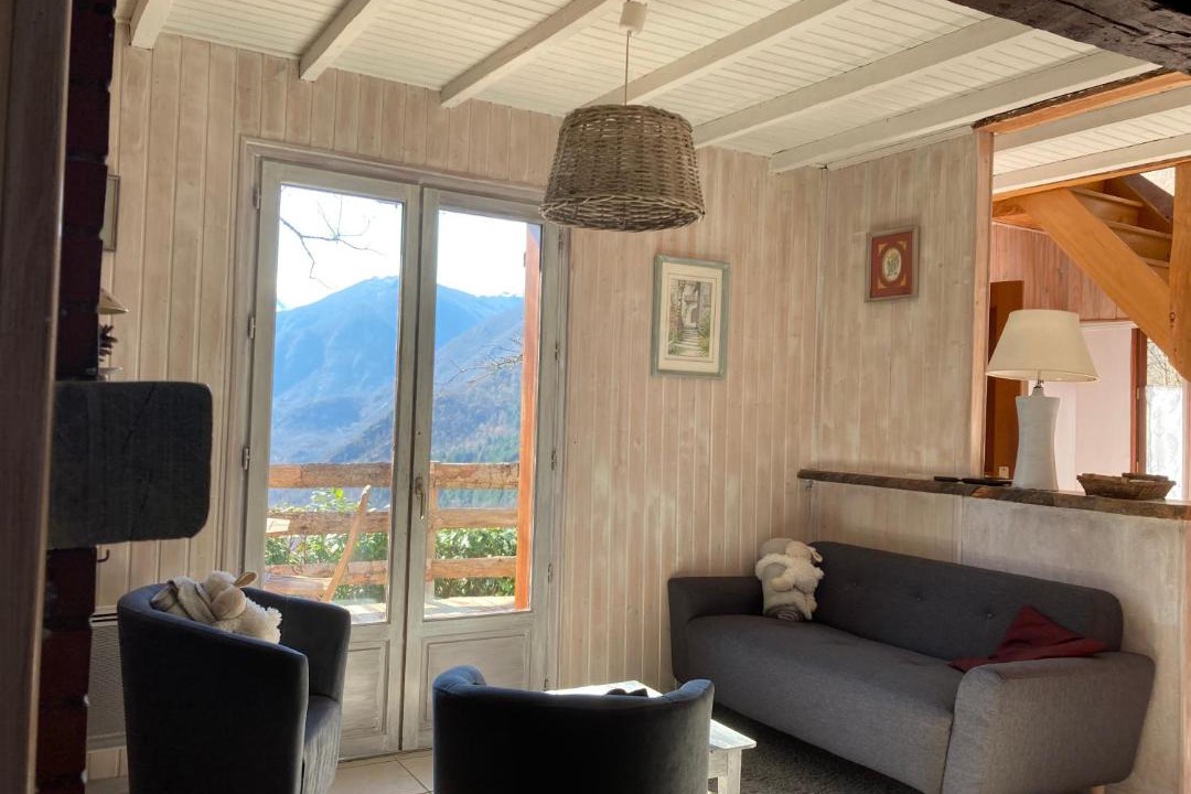 Photo of Livingroom in Larcat