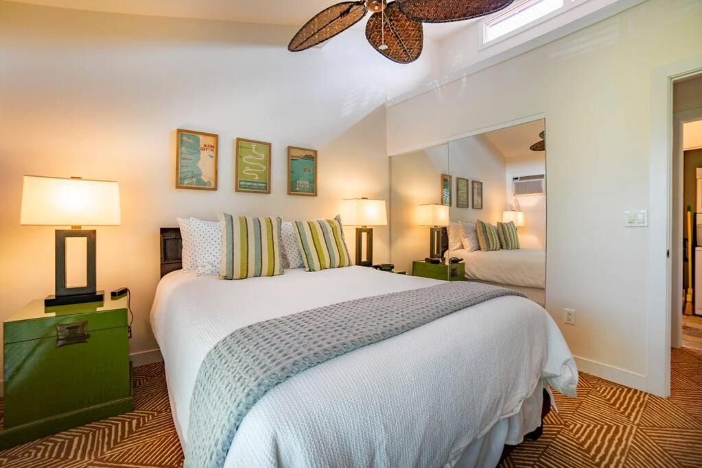 Photo of Bedroom in Historic Lahaina Front Street