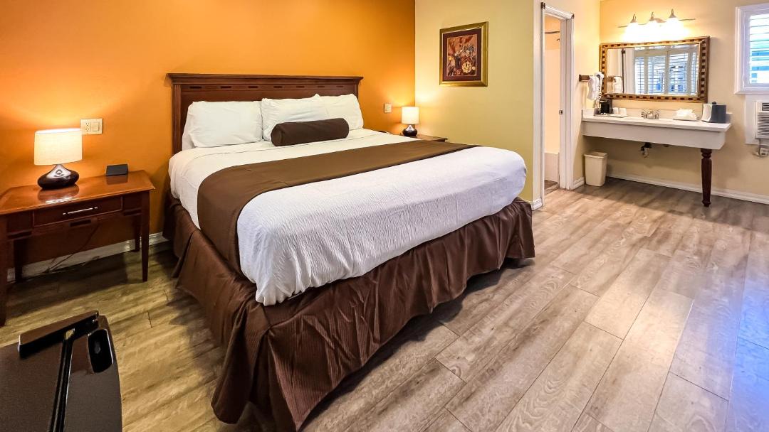 Photo of Others in Willits