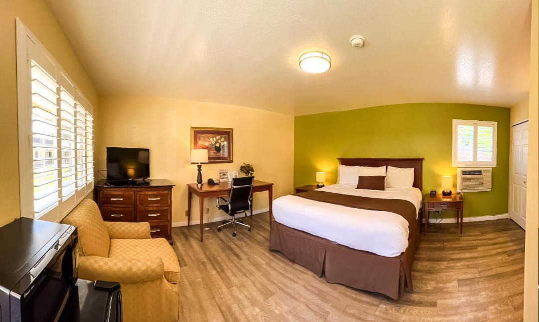 Photo of Others in Willits