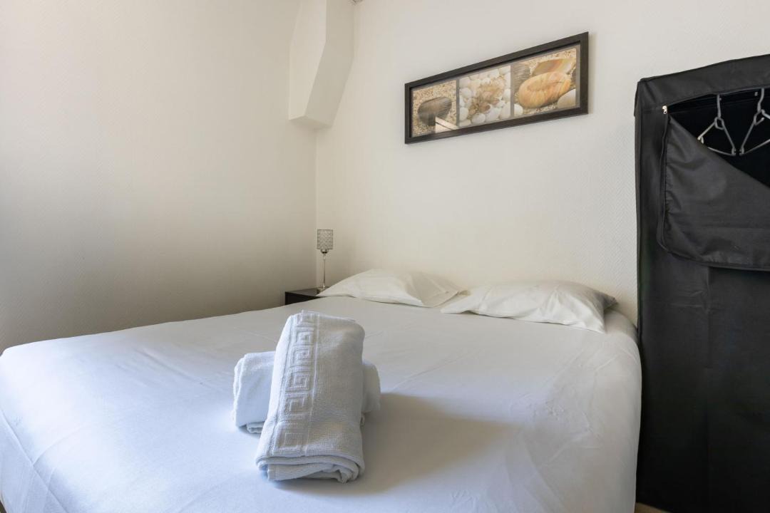 Photo of Bedroom in Seigy