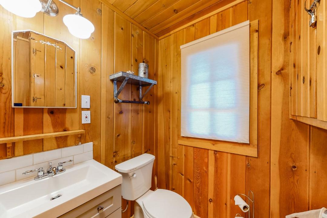 Photo of Bathroom in Joseph