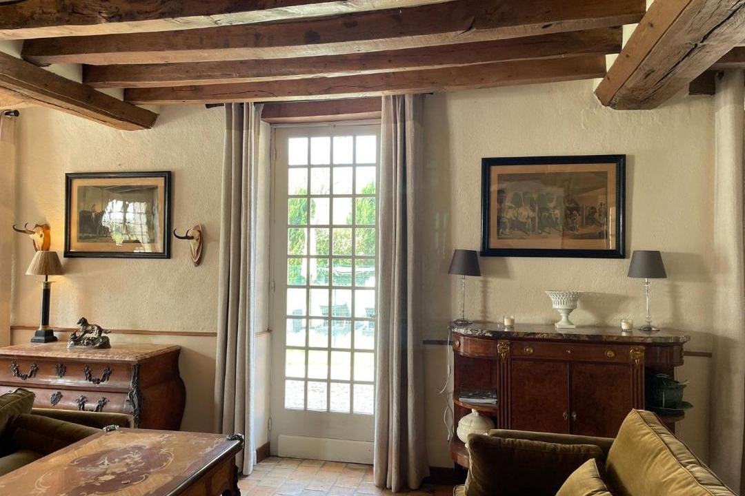 Photo of Others in Isdes