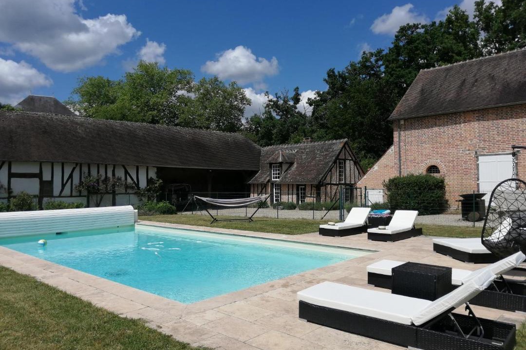 Photo of Others in Isdes