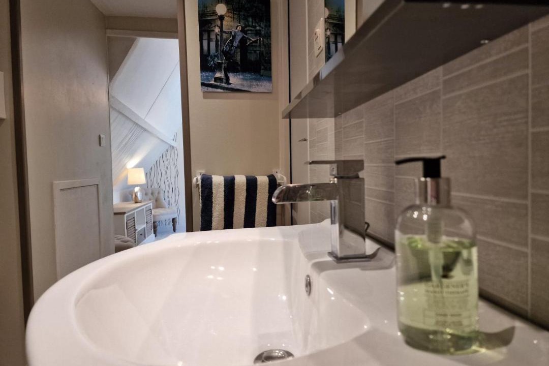 Photo of Bathroom in Canouville