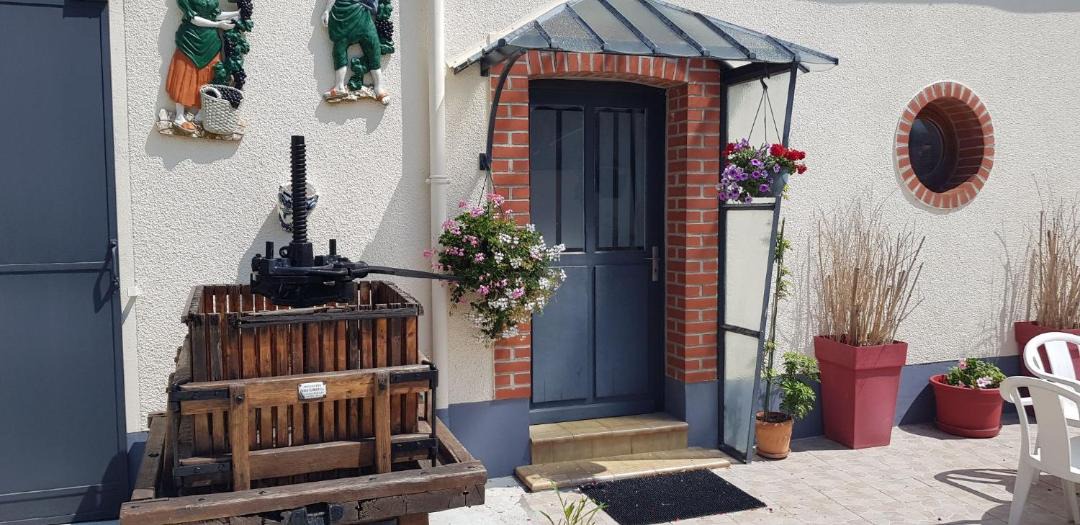 Photo of Others in Reuil