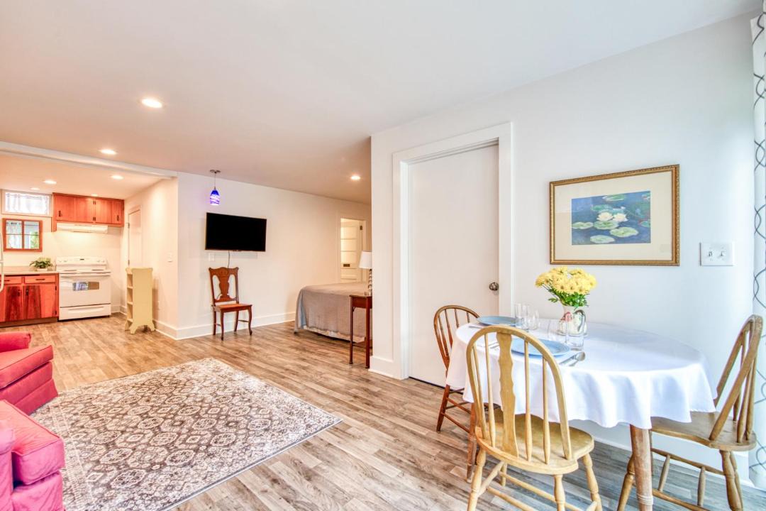 Photo of Livingroom in Lake Junaluska