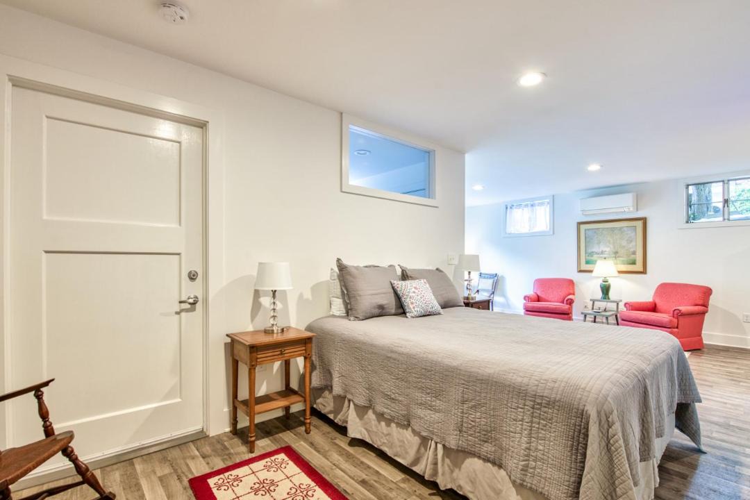 Photo of Bedroom in Lake Junaluska