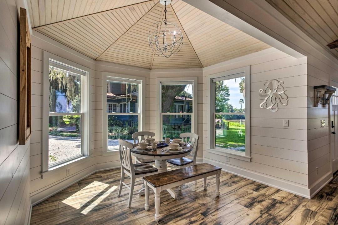 Photo of Others in Darien