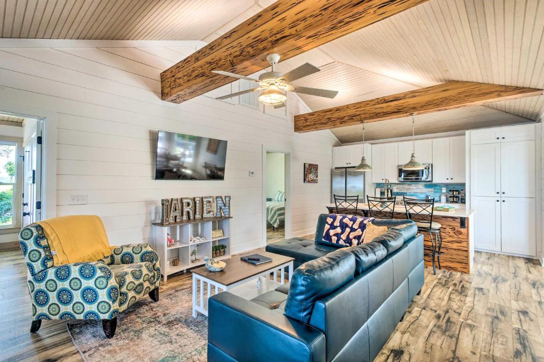 Photo of Others in Darien