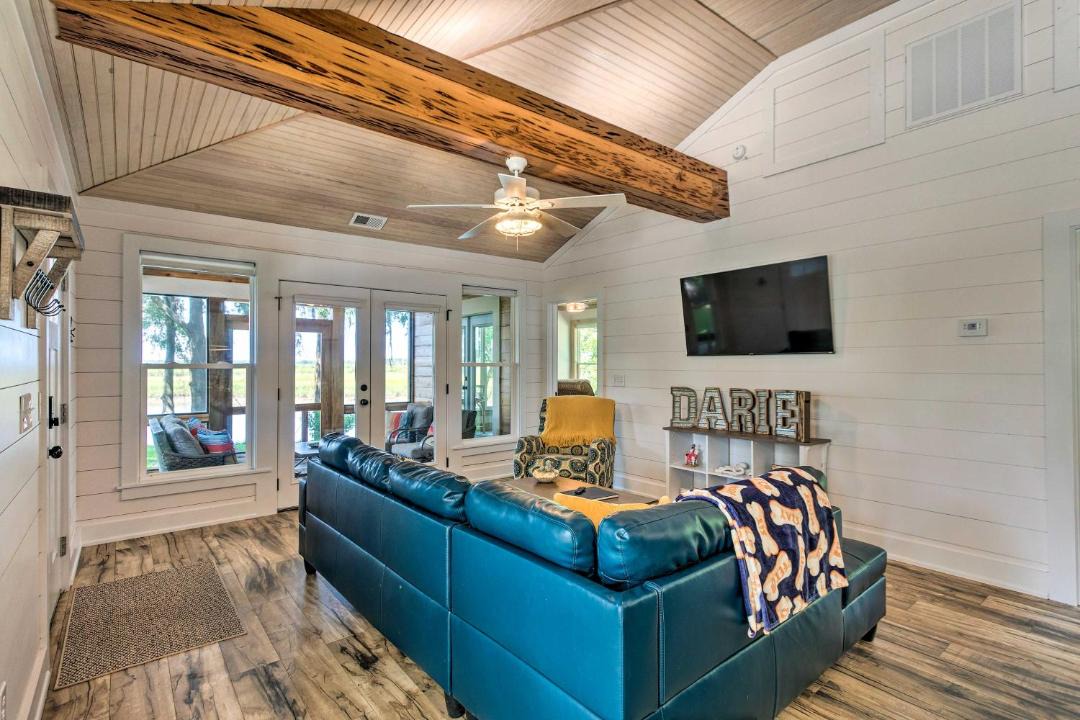 Photo of Others in Darien