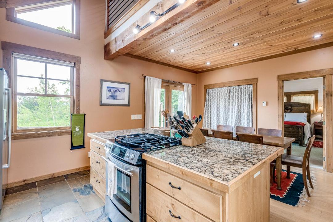 Photo of Others in Victor