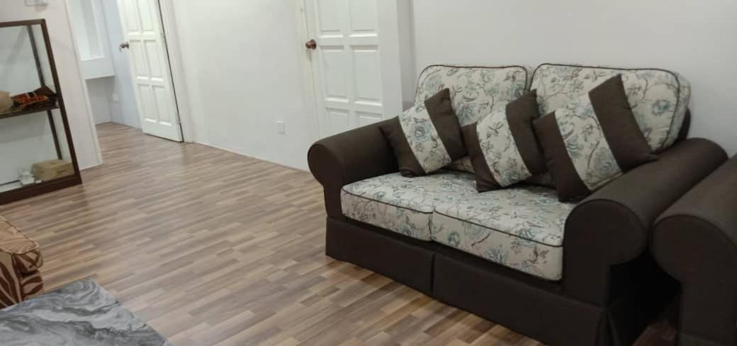 Photo of Livingroom in Kampung Kuala Dal