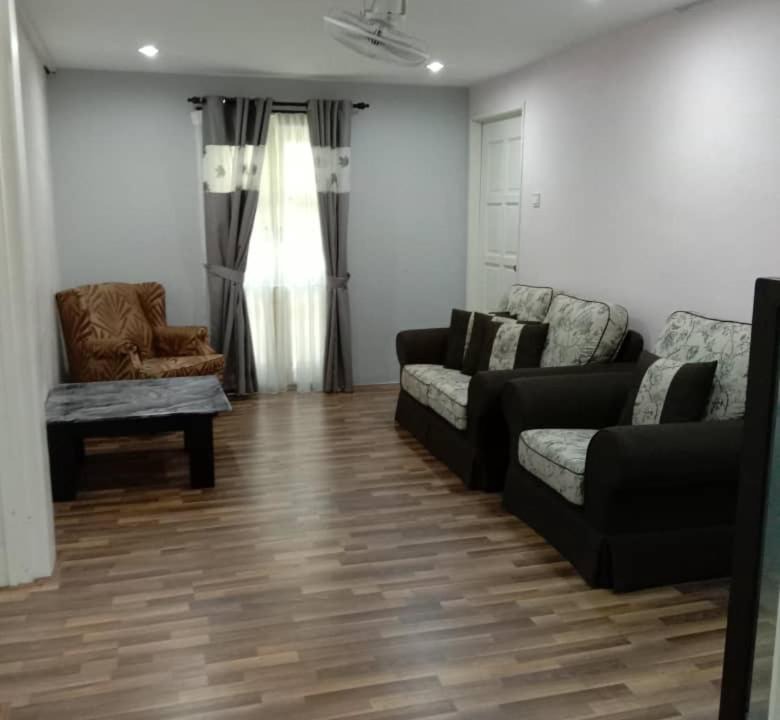 Photo of Livingroom in Kampung Kuala Dal