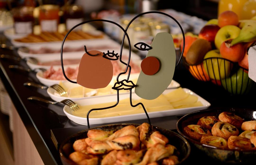 Photo of Others in 2nd Arrondissement